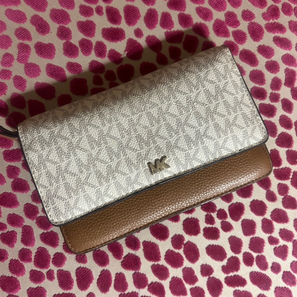 MK Jet Set Small Logo Convertible Crossbody Bag